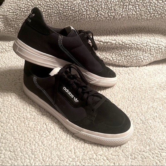 Adidas Snickers Size 12 - Picture 3 of 5